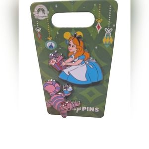 Disney Parks Alice In Wonderland & Cheshire Cat Holiday 2023 Pin Set NEW
